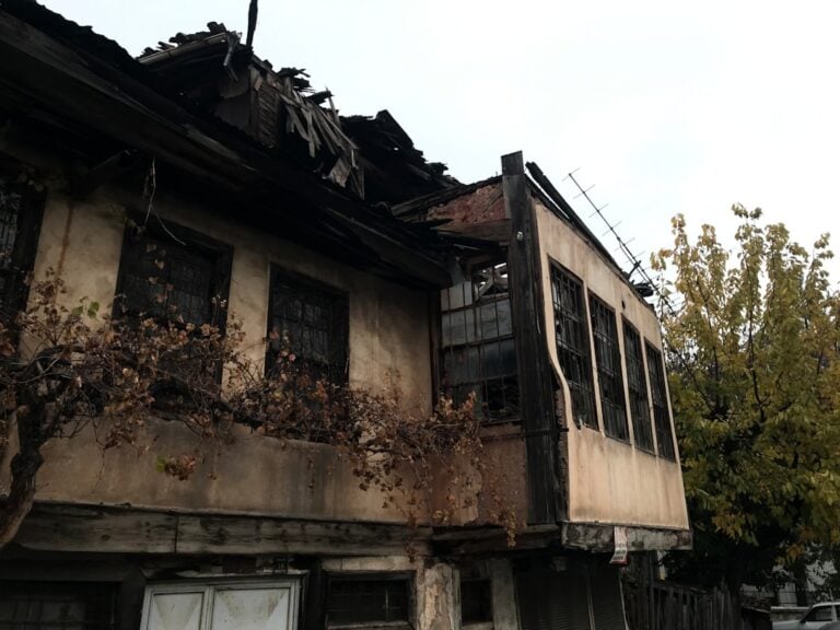 can you sell a fire damaged house